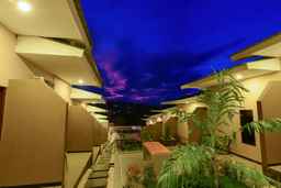 Villa de Kupang, USD 23.27