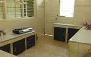 In-room Bathroom 7 Villa Athaya Manggung Sari
