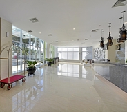 Lobby 4 Whiz Prime Hotel Sudirman Cilacap