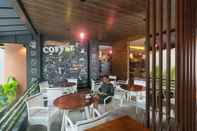 Quầy bar, cafe và phòng lounge SOTIS Residence Pejompongan, Jakarta