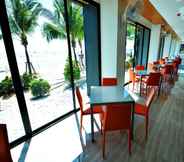 Restaurant 6 Golden Dragon Beach