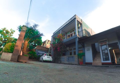 Exterior Penginapan ARTHA