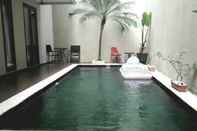 Swimming Pool G Studio