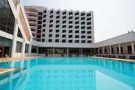 Swimming Pool Rim Pao Hotel