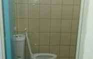 Toilet Kamar 4 Bill Homestay