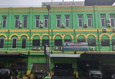 외관 3 OYO 692 Hotel Graha Buana