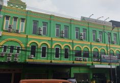 외관 4 OYO 692 Hotel Graha Buana