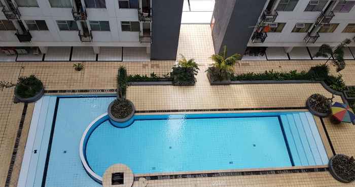 Swimming Pool Apartement Rainbow at The Jarrdin Cihampelas