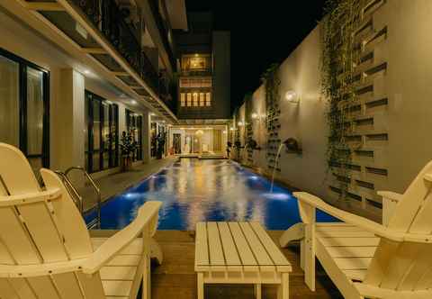 Swimming Pool Urbanest Inn House TB Simatupang