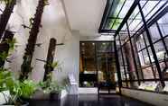 Lobby 4 Aviary Bintaro