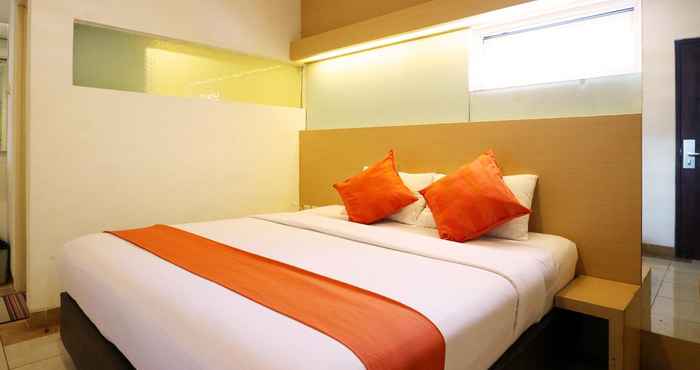 Bedroom Mirah Hotel