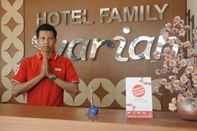 Lobi OYO 398 Hotel Family Syariah 2