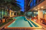 Swimming Pool Grand Marina Hotel