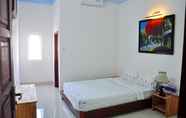 Bedroom 3 Camry Hotel