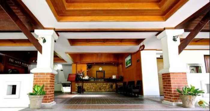 Lobby The Golf Lodge