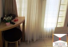 Bedroom 7 The Alley City Hotel