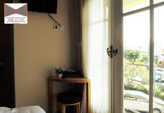 Bedroom 6 The Alley City Hotel