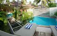 Swimming Pool 6 Senang Private Villa