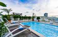 Swimming Pool 4 Jovia Hotel