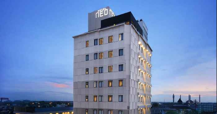 Bên ngoài Hotel Neo Gajah Mada Pontianak by ASTON  