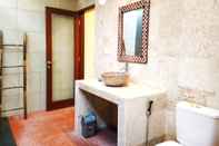 In-room Bathroom Umah Diuma