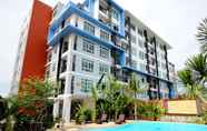 Kolam Renang 6 The Bell Condo - B202