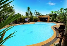 Kolam Renang 5 The Bell Condo - B202