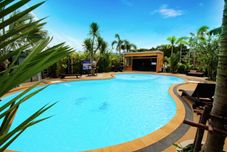 Kolam Renang The Bell Condo - B202