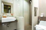 In-room Bathroom Le Clarita