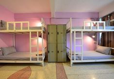 ห้องนอน 4 LAF Cafe & Hostel Pratunam