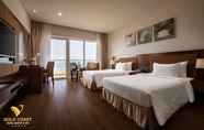 Kamar Tidur 4 Gold Coast Hotel Resort & Spa