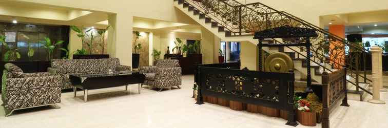 Lobby Sari Ater Kamboti Hotel Bandung