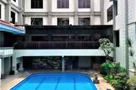 Swimming Pool Sari Ater Kamboti Hotel Bandung