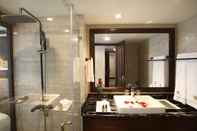 In-room Bathroom Paris Boutique Hotel