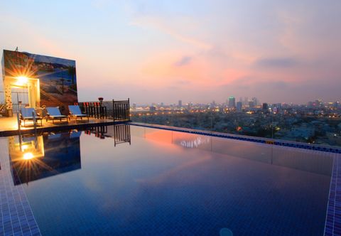 スイミングプール ANFADA Hotel Danang