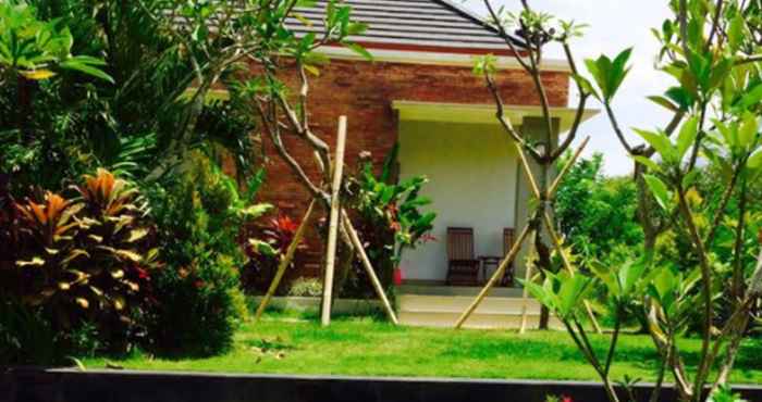 Exterior UmahOde Homestay