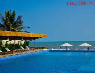 Kolam Renang 2 Blue Sapphire Sea View Apartment