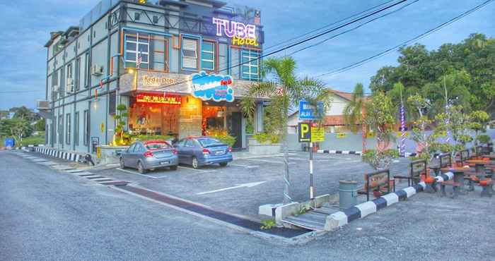 Bangunan Tube Hotel