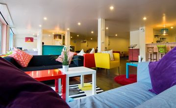 로비 4 White Elephant Krabi