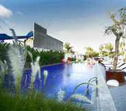 สระว่ายน้ำ 4 Benoa Sea Suites and Villas