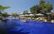 สระว่ายน้ำ 6 Benoa Sea Suites and Villas