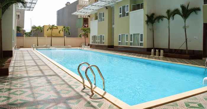 Kolam Renang Away Sea Breeze Apartment- Unit 607 OSC