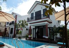 สระว่ายน้ำ 2 Gia Lam Villa Hoi An