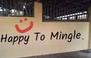 ภายนอกอาคาร 6 Happy to Mingle Airport Hostel Manila