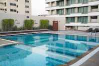 Swimming Pool Gold Orchid Bangkok Hotel