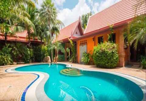 Swimming Pool Royal Chang Siam Boutique Resort