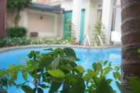 Swimming Pool Palm Villa 1