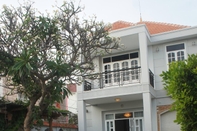 Exterior Palm Villa 2