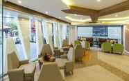 Lobi 5 Zircon Hotel