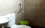 Toilet Kamar 5 Muezza Homestay Kuching